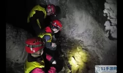 冒险小分队闯入神秘山洞 探险队探索神秘山洞