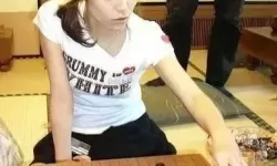 围棋天才女友七次给队友让棋